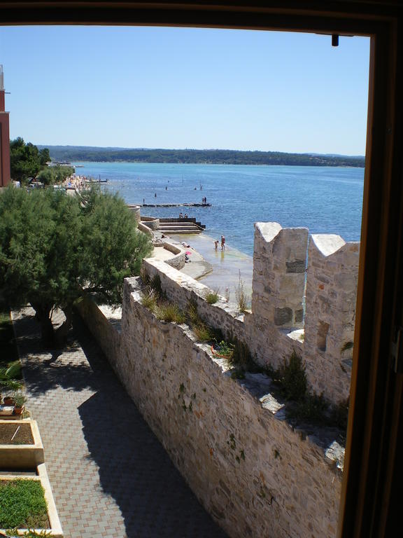 Apartments Edo Novigrad  Room photo