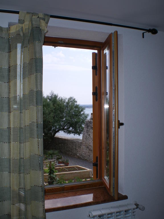 Apartments Edo Novigrad  Room photo